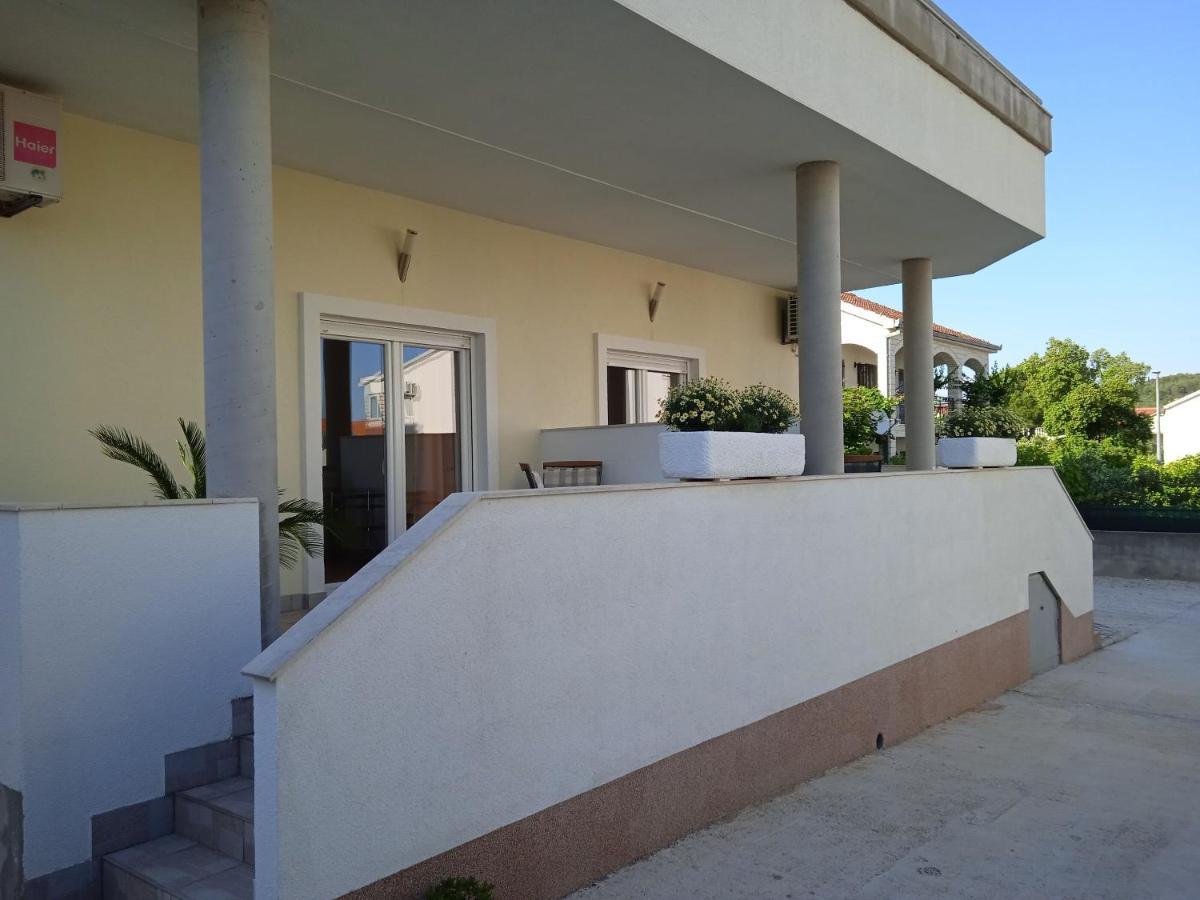 Apartments Blazenka Trogir Exteriör bild